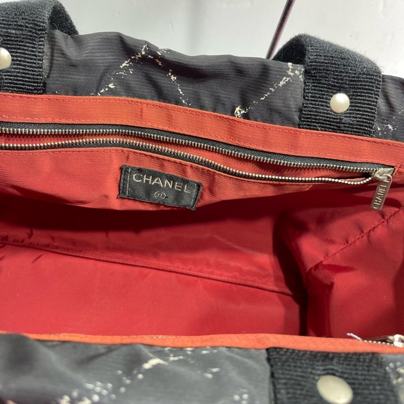 Chanel Travel Line in Black  and white nylon , with nylon dust bag. - Picture 16 of 16